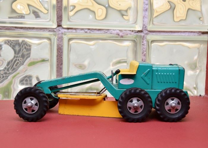 Vintage Toy Trucks / Tractors
