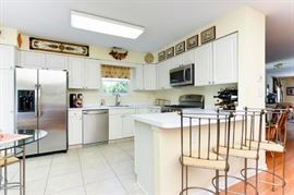 Small applicances and paintings.