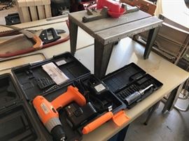 Power tools and router tables