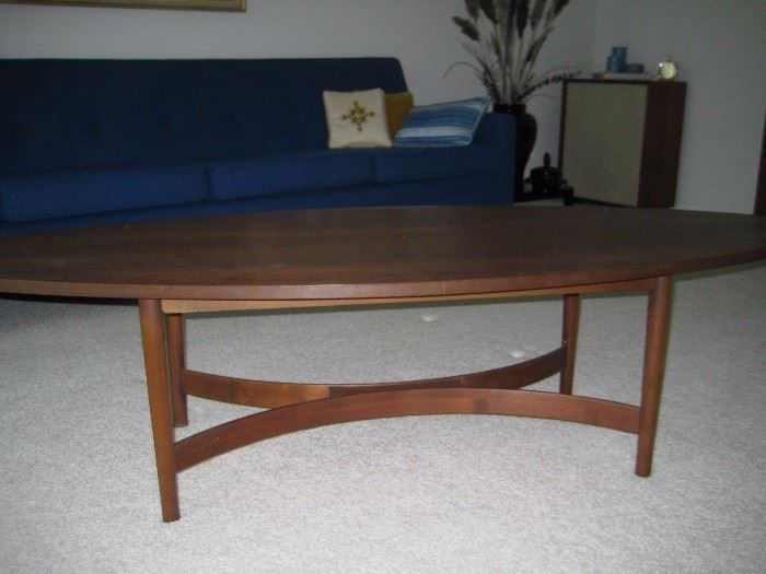 Richardson/Nemschoff long oval coffee table