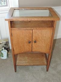 Vintage Arts and Crafts Smoking Stand