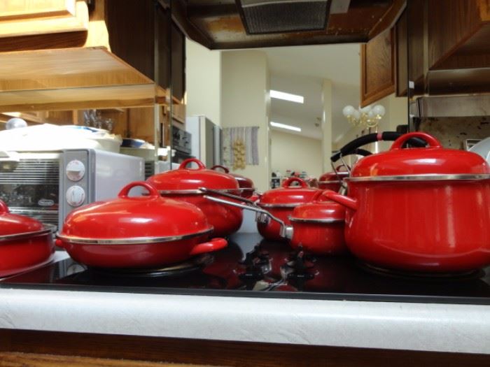 Red Pots & pans  great condition