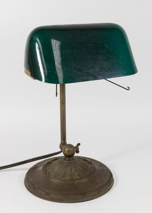 Lot 32: Emeralite Desk Lamp No. 8734