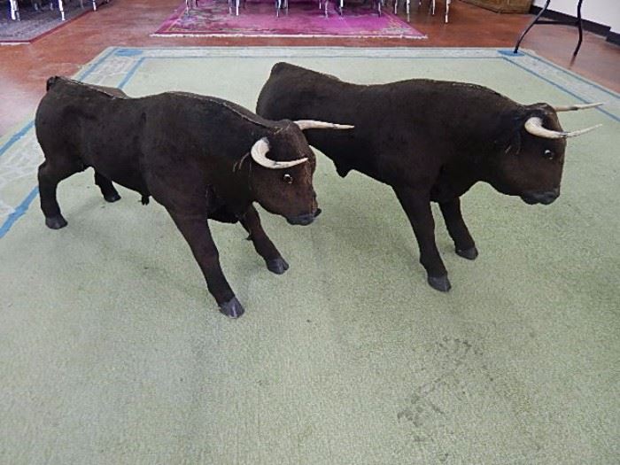 Pr. Vintage Stuffed Bulls 3'5" Lenght