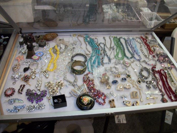 Tray of vintage and contemporary costume jewelry