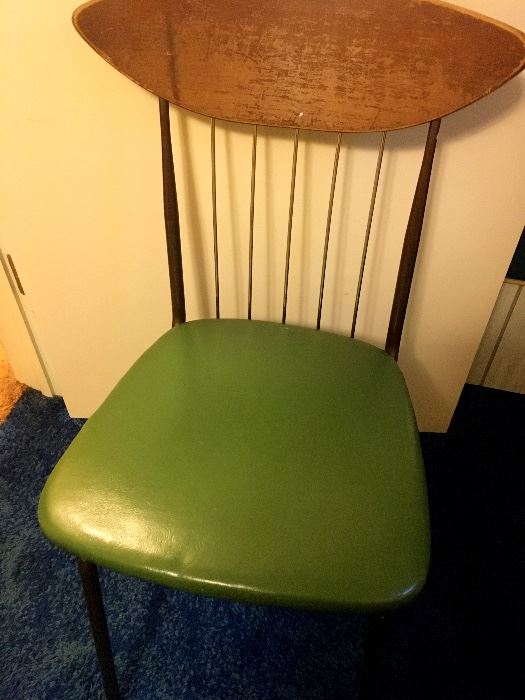 A Pretty Fab Mid-Mod Chair!...