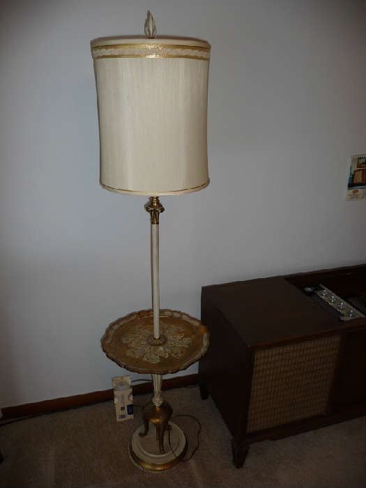 FLOOR LAMP TABLE