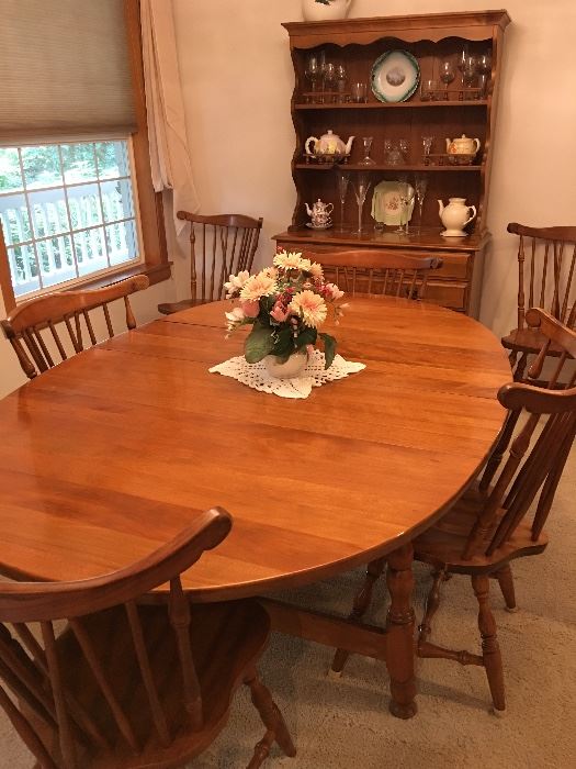 Oval Maple Dining Table & Six Chairs