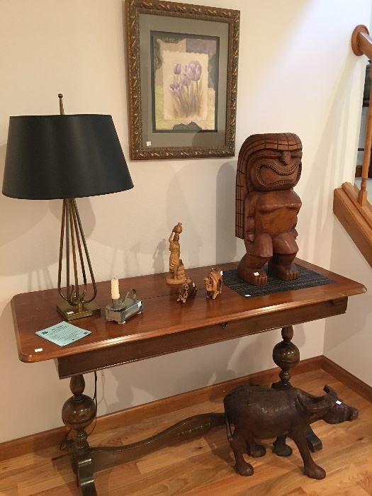 Hall table, carved wooden collectibles