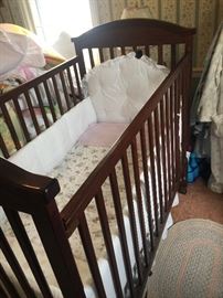 Crib- excellent condition