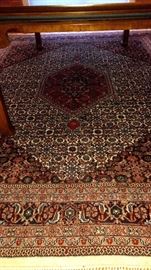 8 x 10 Persian style wool rug made in India. Has Certificate $500