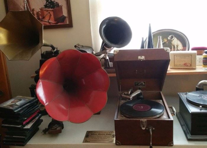 Antique phonographs include: Victor talking machines, Thomas Edison and Columbia Graphophones, Disc Phongraphs, additional horns and other accessories.