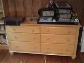 Ethan Allen dresser 