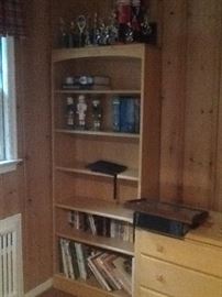 Ethan Allen bookshelf 