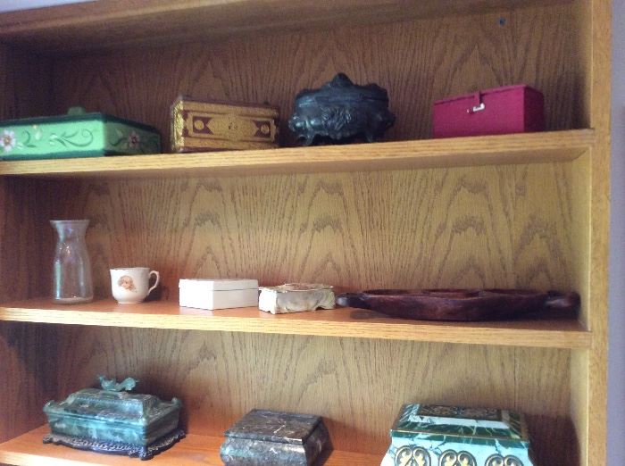 ANTIQUE BOXES INCLUDING CARVED JADE AND MARQUETRY 