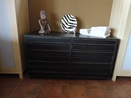 Sligh 8-drawer dresser