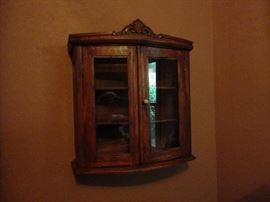 Wall cabinet
