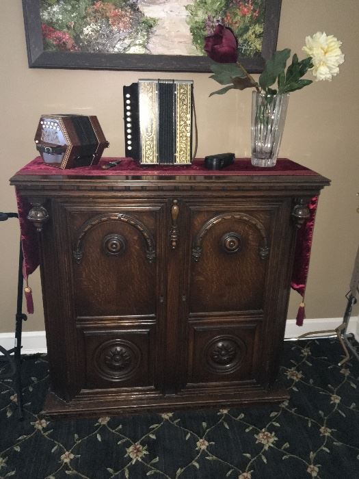 Vintage cabinet 