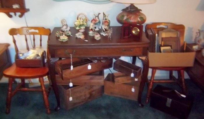 Capodimonte-Beautiful Flip-Top Table-Antique Crates