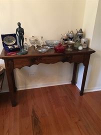 Sofa Table, Running serving table