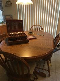 Kitchen table with chairs Americana