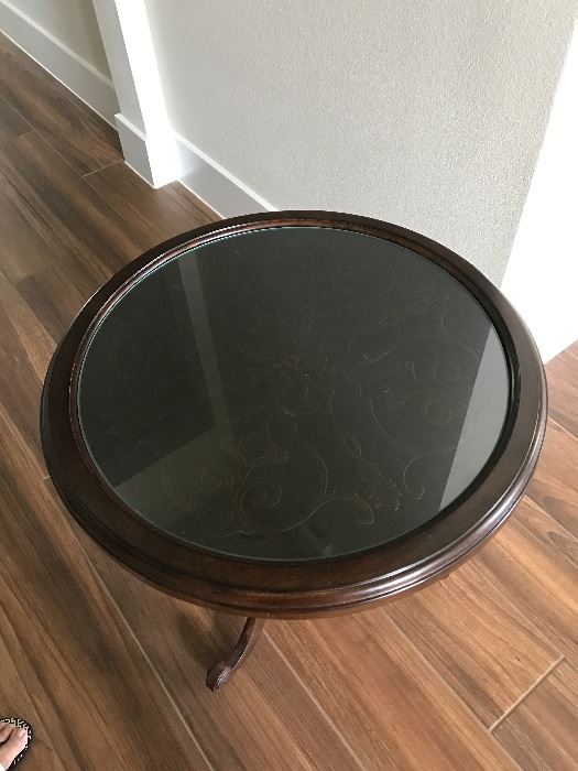Bernhardt round side table with glass top