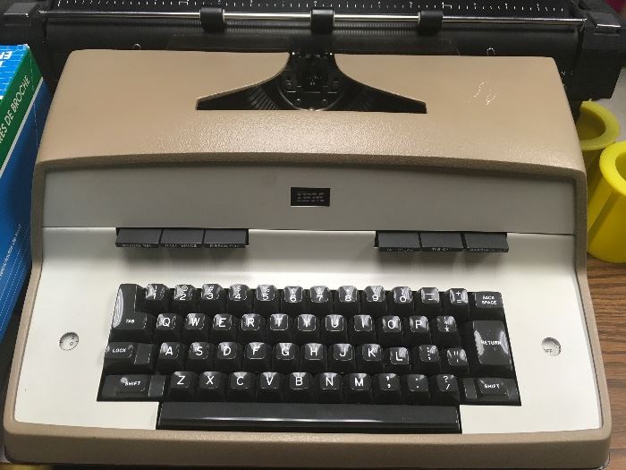 IBM electric typewriter 