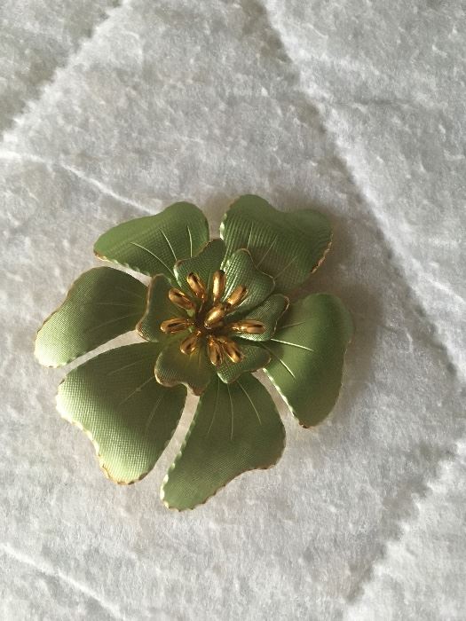 Textured flower pin 