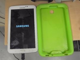 Samsung Tab 3 Tablet Model 5M-T21DR With Micro USB Charger