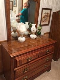 Mid century small dresser in excellent condition 