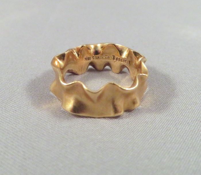 Beautiful 18K Gold Angela Cummings (of Tiffany & Co. fame) Ruffle Ring
