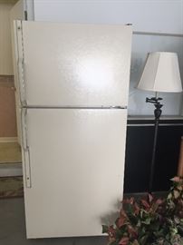 Fridge - great for garage or that college apartment!