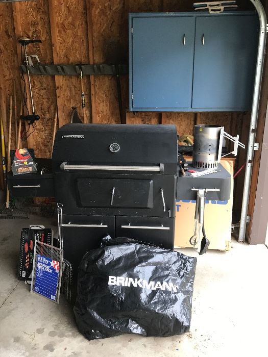 Brinkmann charcoal grill, cover & accessories 