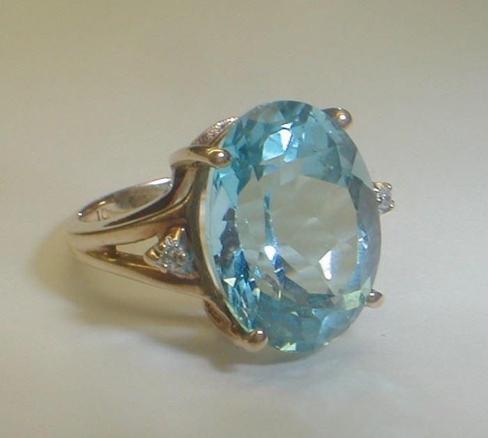 10k blue topaz ring