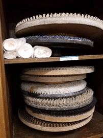 brushes and scrub pads