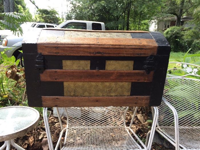 1800's 26" Long Trunk in Excellent Shape