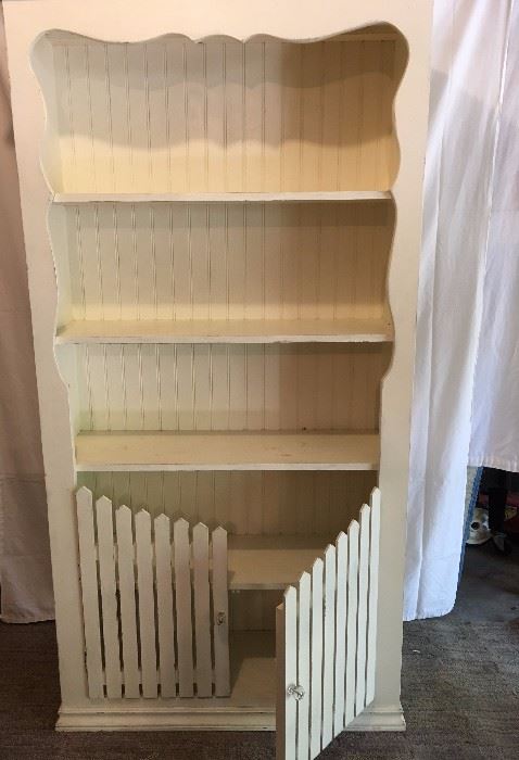 Picket fence bookshelf