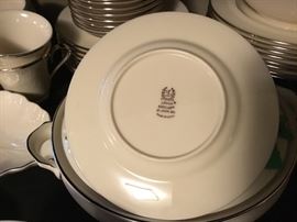Lenox dishes 