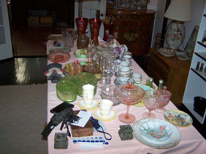 DEPRESSION GLASS & OTHER SMALL ITEMS