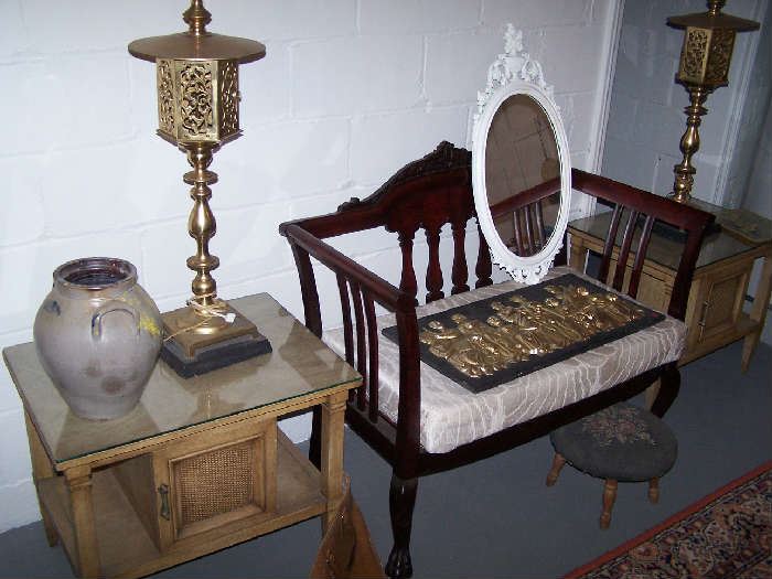 EDWARDIAN SETTEE, LAMP TABLES, OLD CROCK & MIRROR