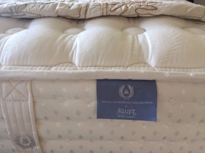 Kluft Luxury King Bed