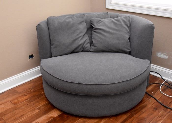Curved Gray Lounge Chair