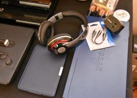 Headphones, Computer Hardware