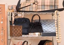 Purses & Handbags
