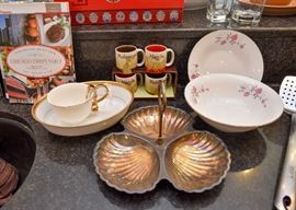 Vintage Dishware, Silverplate Condiment Server