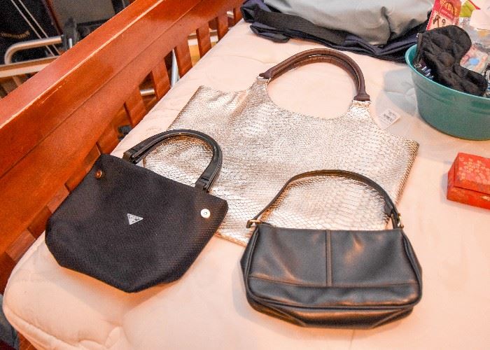Purses, Shoulder Bags & Handbags