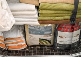 Bath & Bed Linens