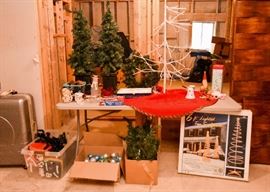 Christmas Decor & Ornaments