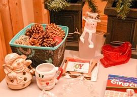 Christmas Decor & Ornaments