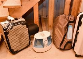 Luggage & Humidifier